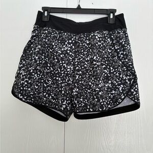 Lands' End Women's Swim Shorts With Pockets.  Black and White floral.